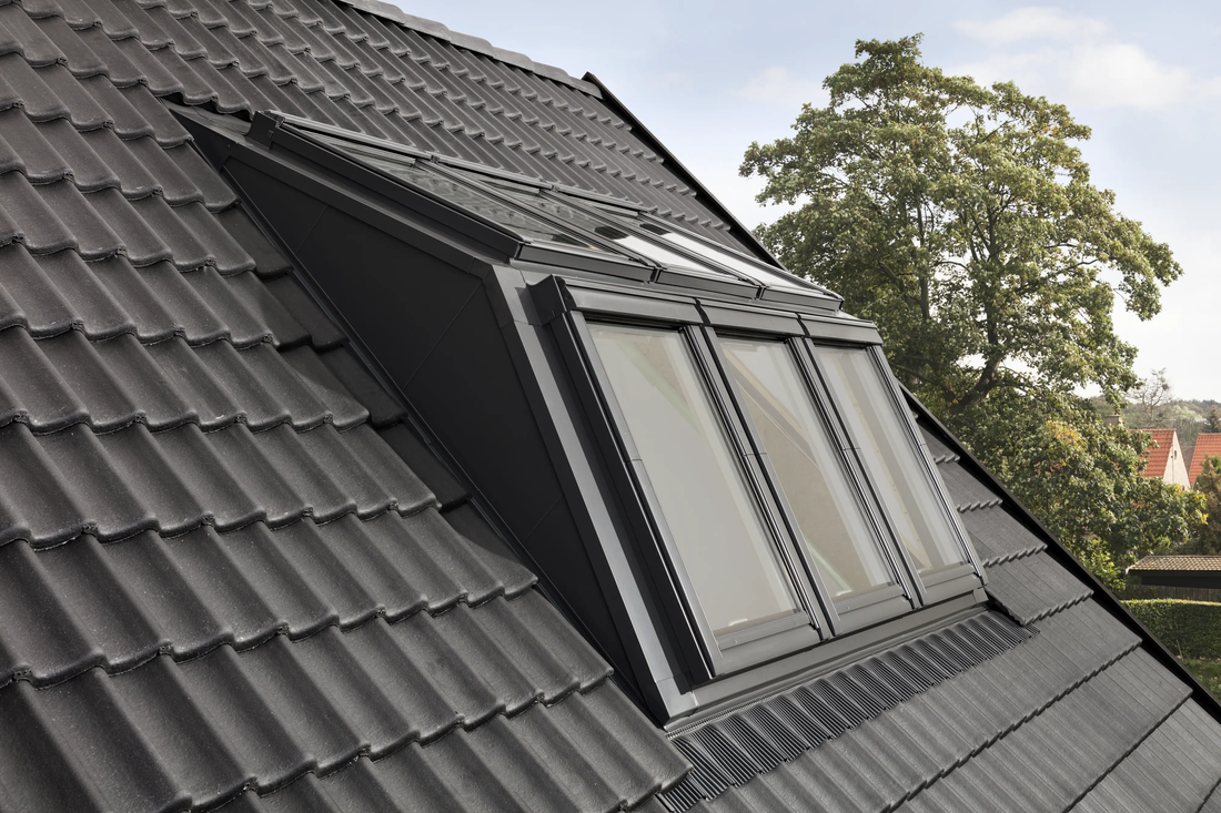 VELUX Dakkapel Serre, buitenaanzicht op pannendak